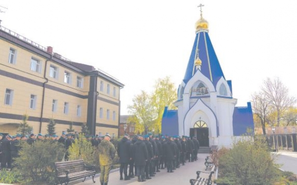 Зачем вера офицеру?