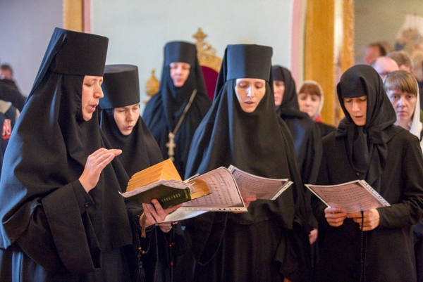 &laquo;Покаяния отверзи ми двери...&raquo; Рассказы о богослужебных песнопениях