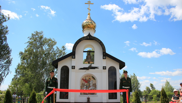 Память воинов и памятники