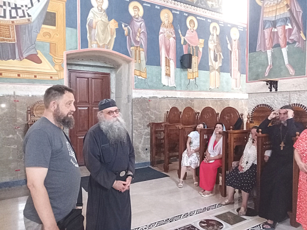 В стране оранжевых крыш